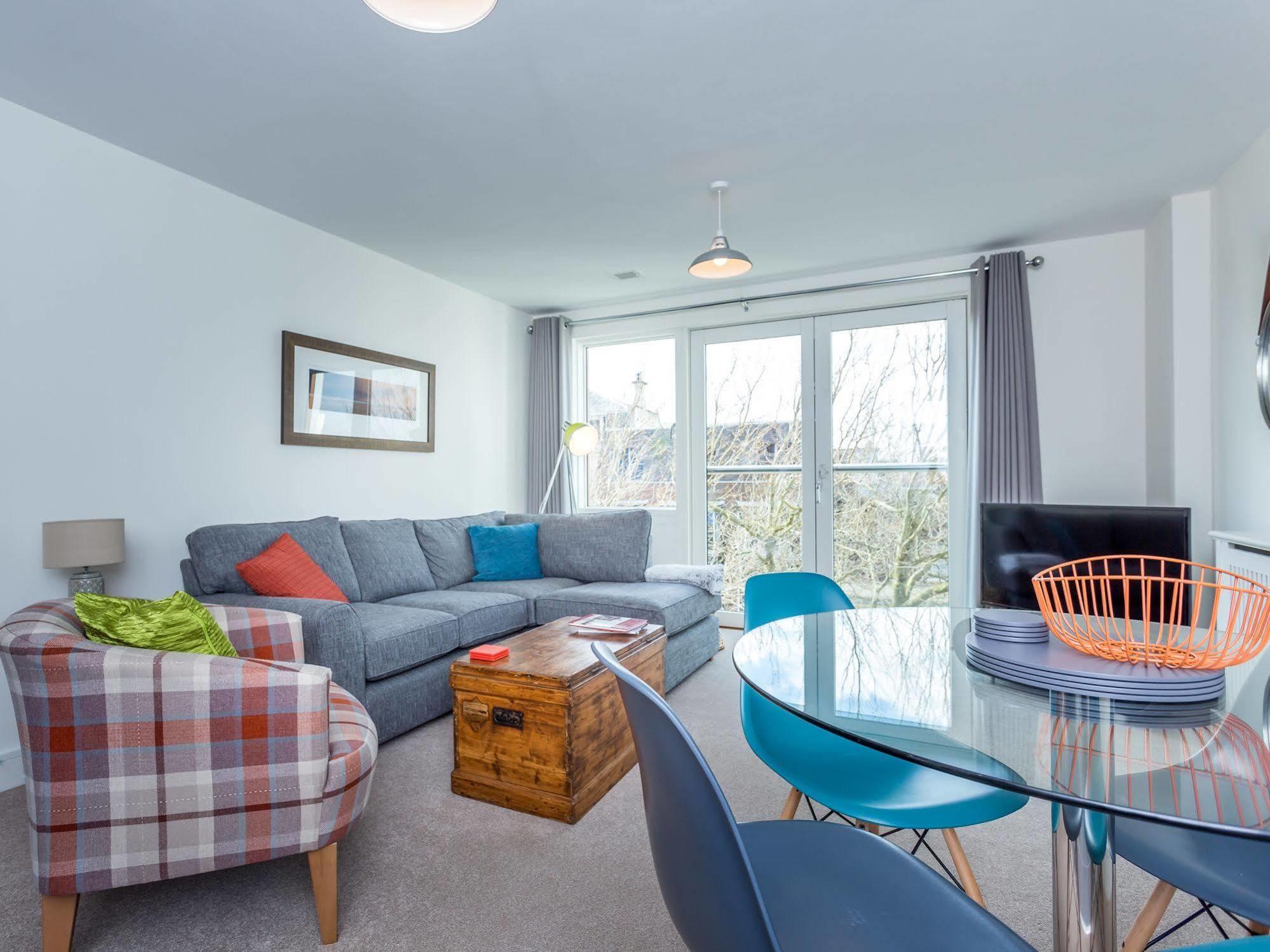 Quay Holidays - Orchard Plaza Hotel Poole