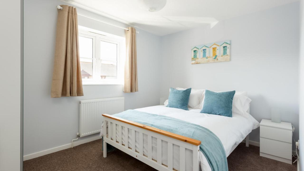 Knots, Holiday home *