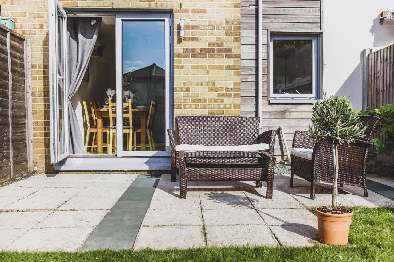 House For 8 Garden, Parking, 3mins From Beach Holiday home