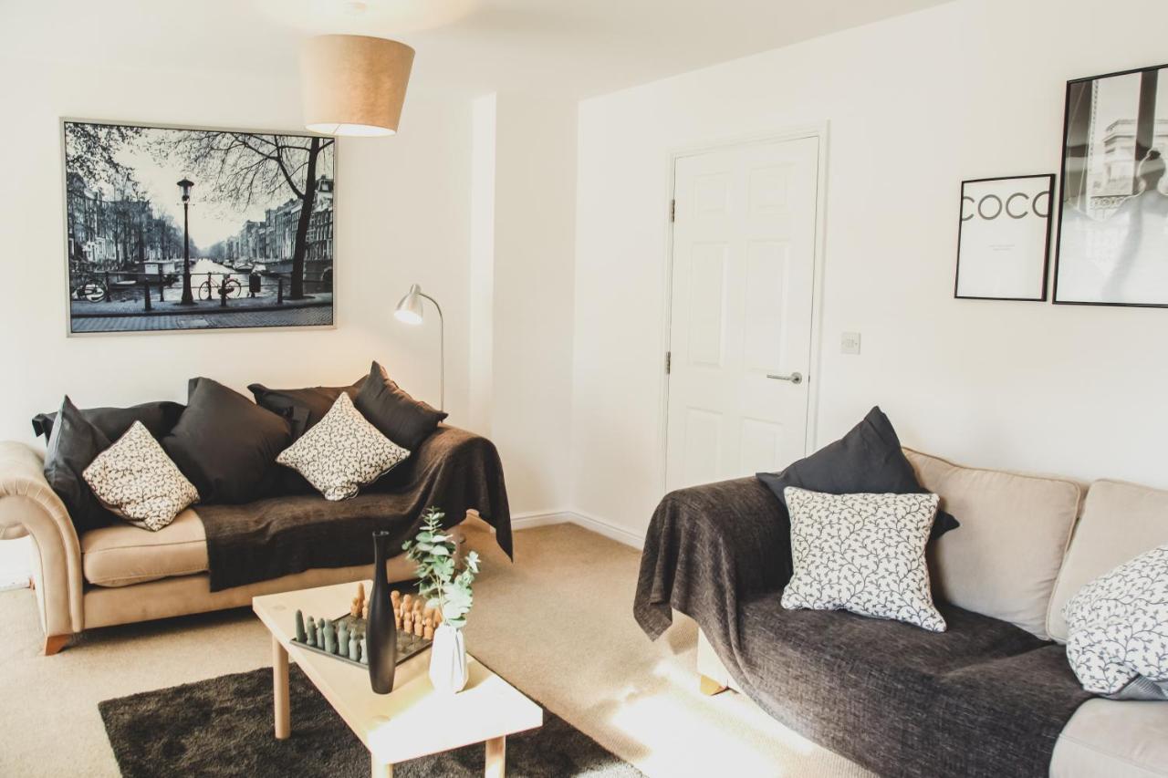 House For 8 Garden, Parking, 3mins From Beach Holiday home