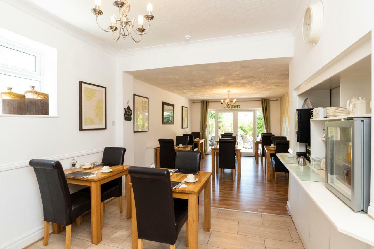 Guest house Blueshutters Poole