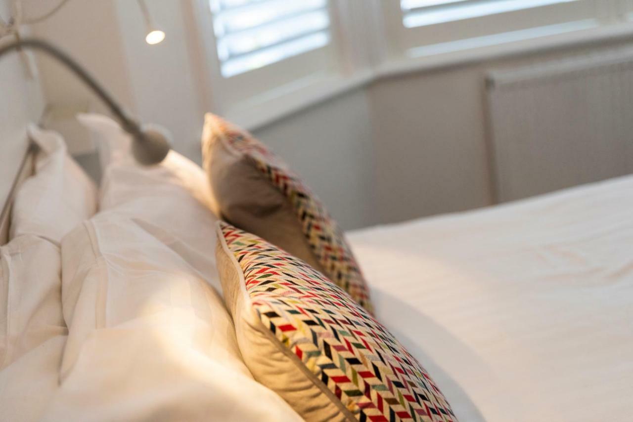 Guest house Blueshutters