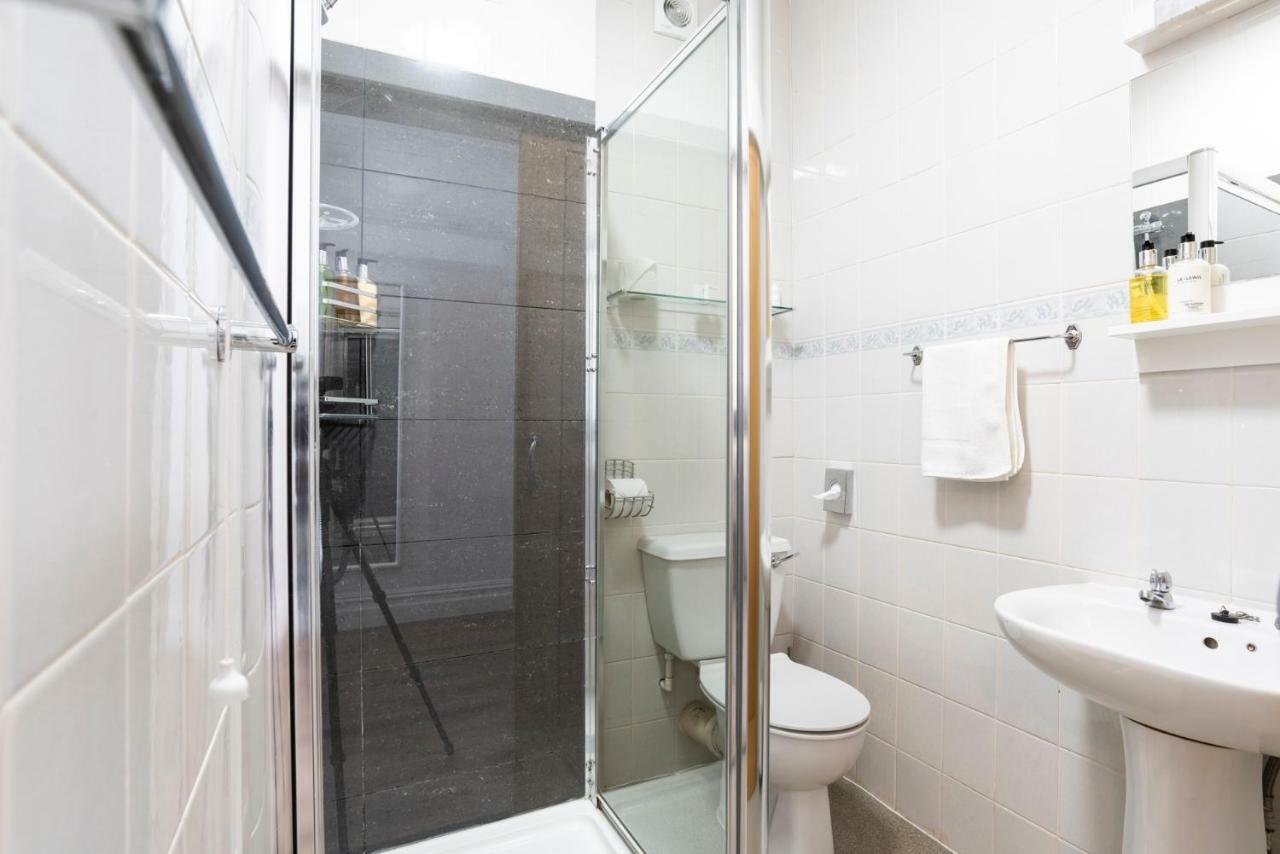 Blueshutters Guest house 4*