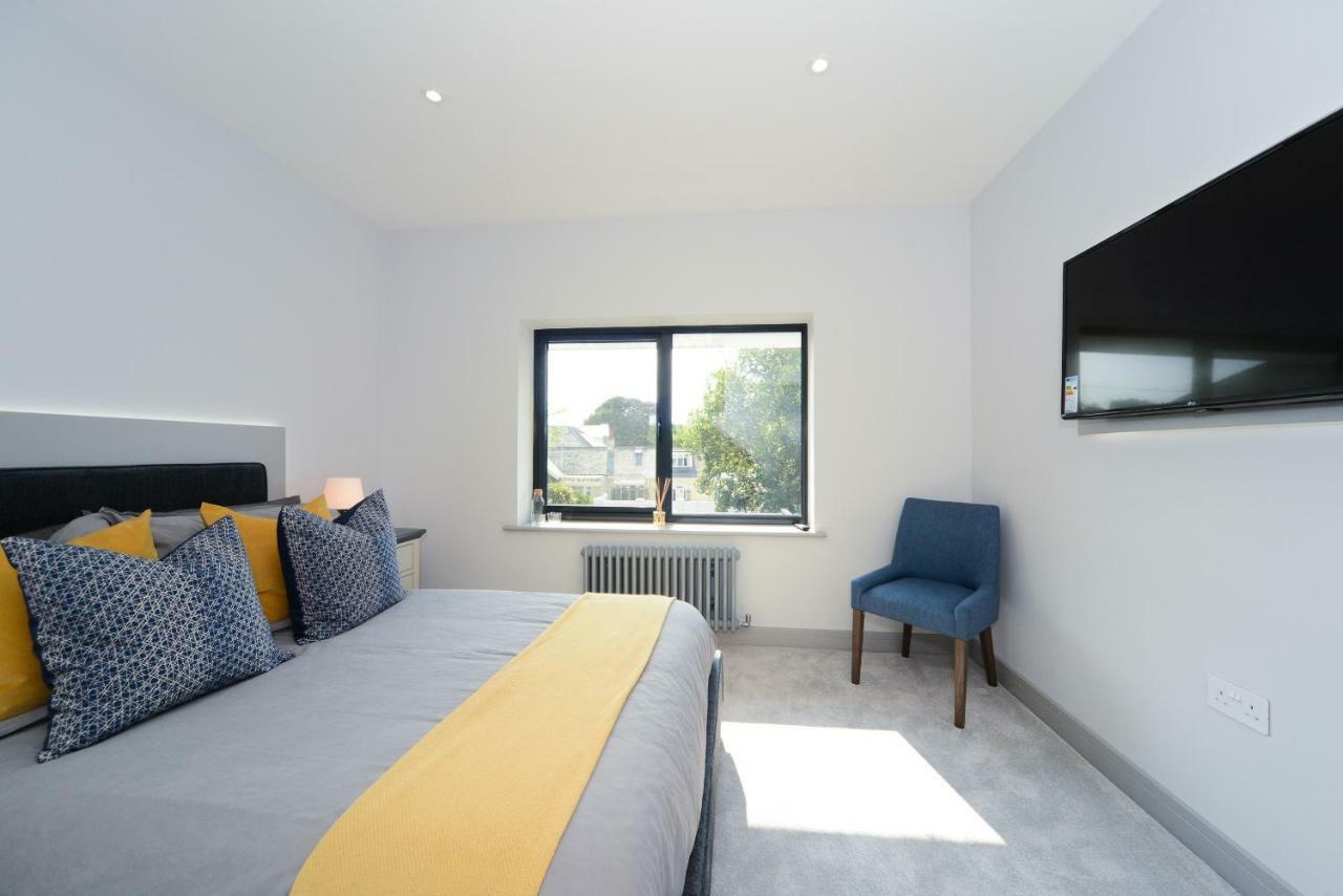 43 Panorama Road *