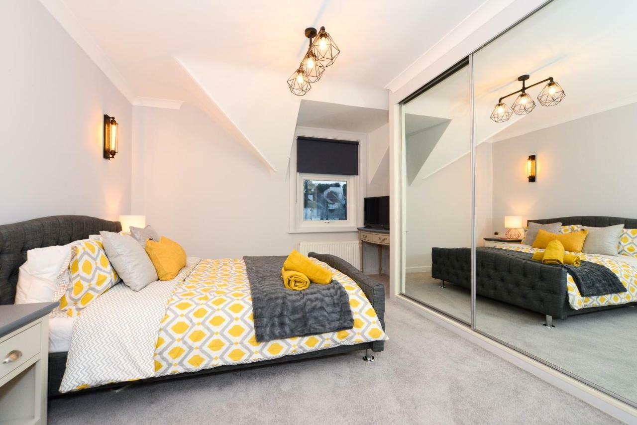 Bournemouth Oasis: Newly Renovated Smart Apartment *