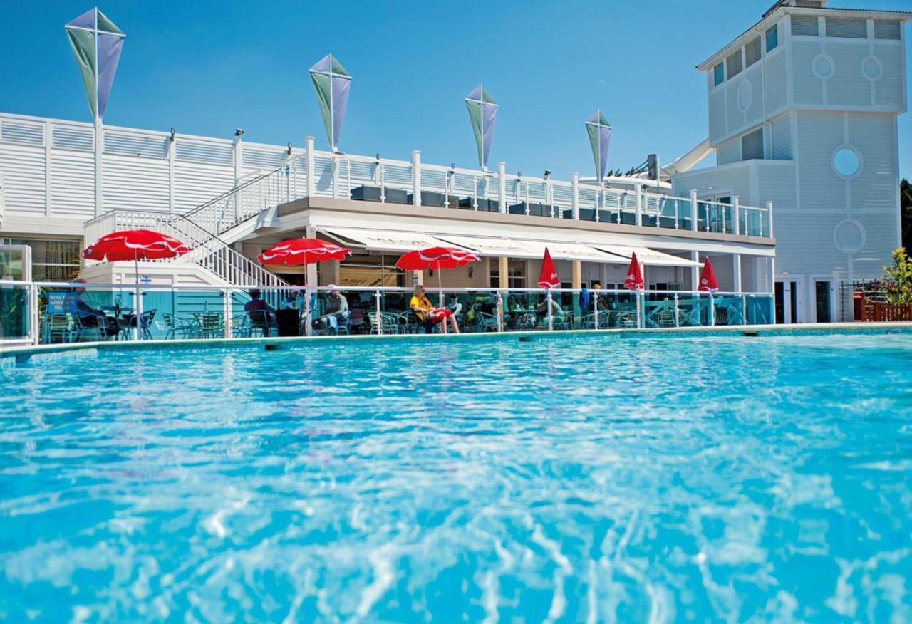3 Bed Holiday * Poole