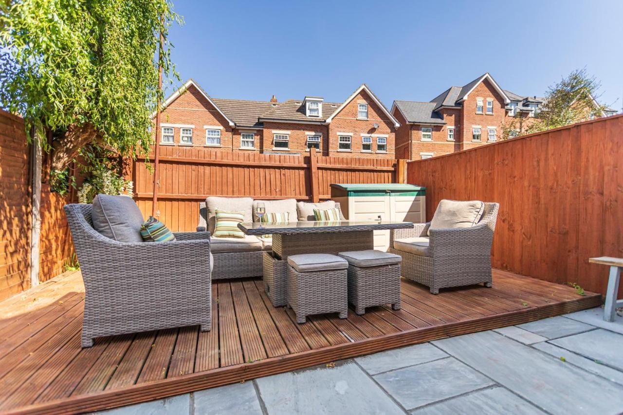 Holiday home 3 Bed Newly Refurbished House, 5 Mins From Sandbanks Poole
