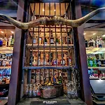 Ox Hotel, Bar, & Grill