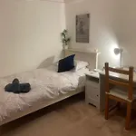 Central Poole Spacious Room In Edwardian House