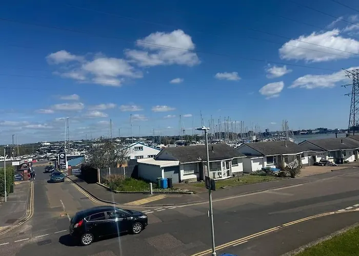 Quayside - Hamworthy