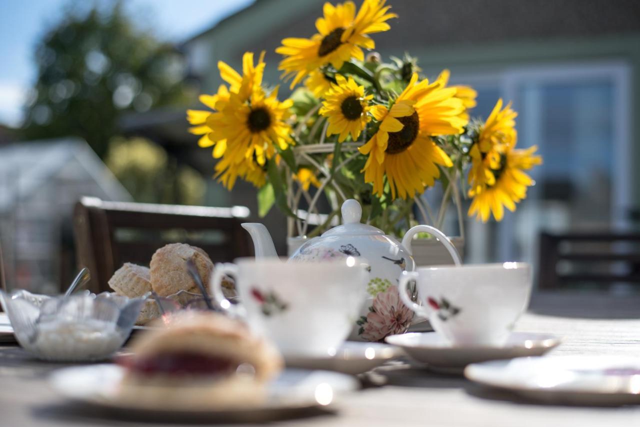 April Bed & Breakfast Poole