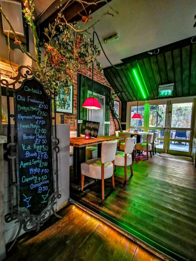 Ox Hotel, Bar, & Grill Hotel 3*