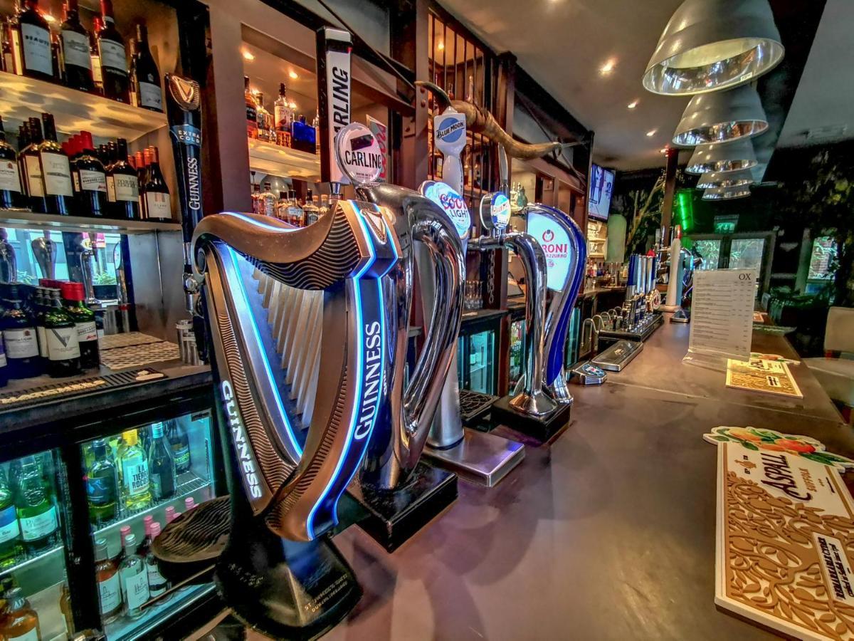 Ox Hotel, Bar, & Grill Hotel