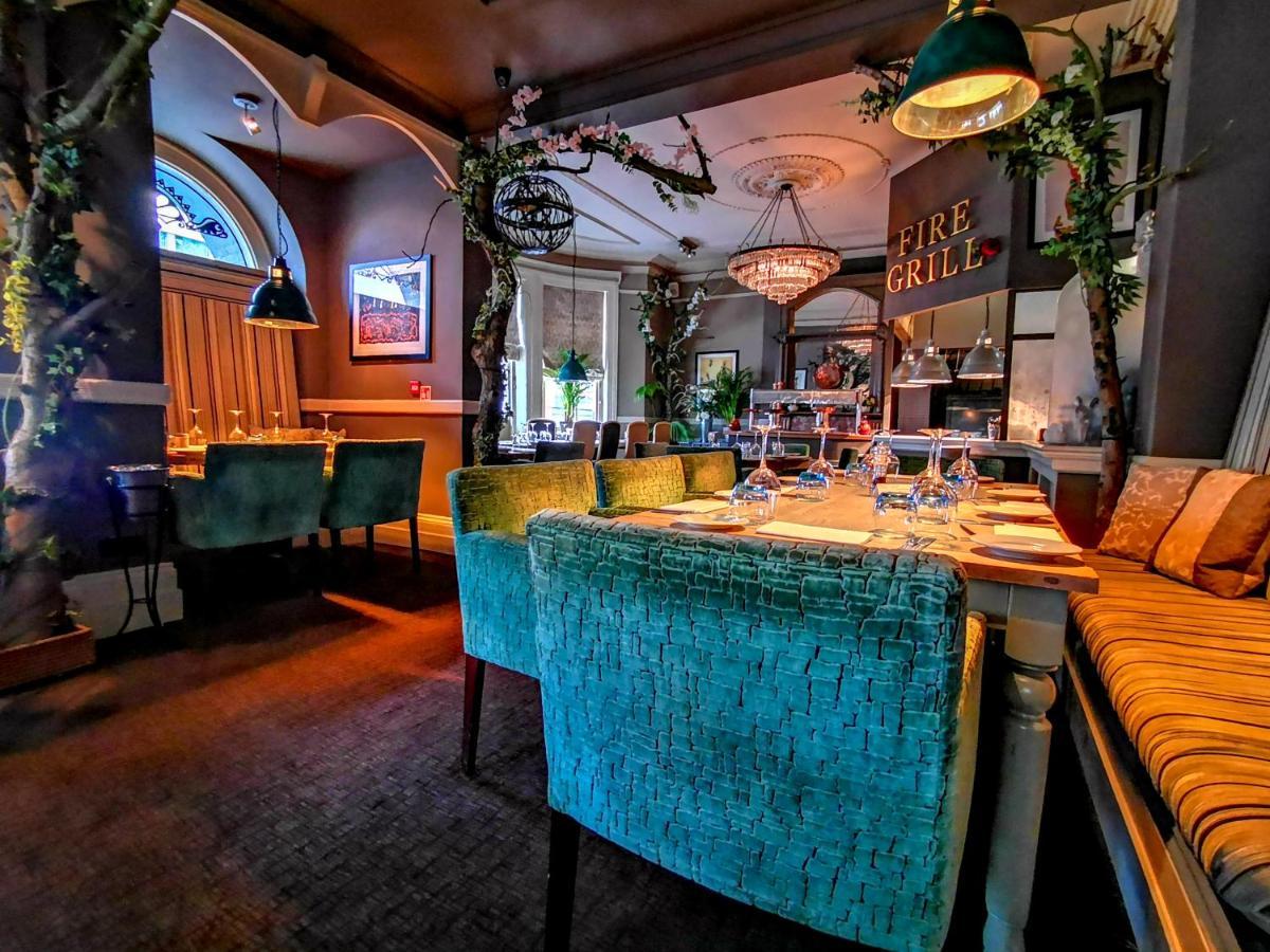 Ox Hotel, Bar, & Grill Hotel