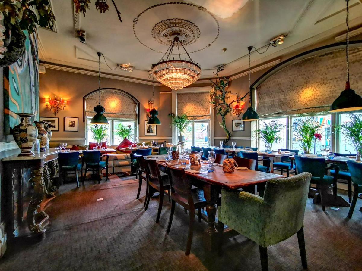 Ox Hotel, Bar, & Grill 3*