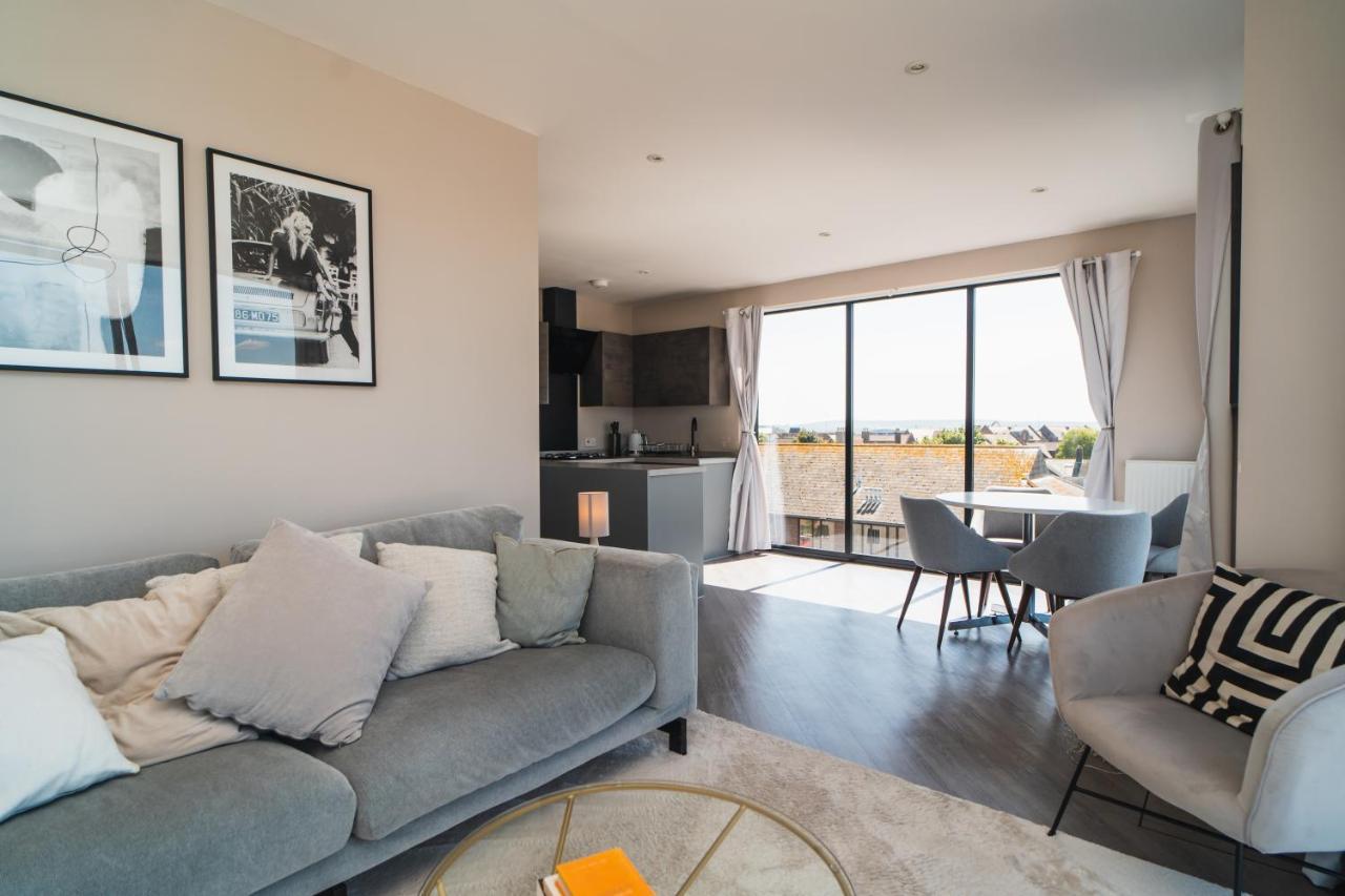 Penthouse - Harbour Views *
