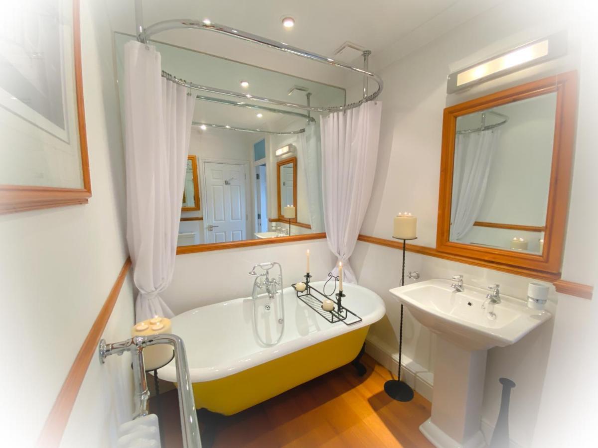 Quayside Quarters 3*