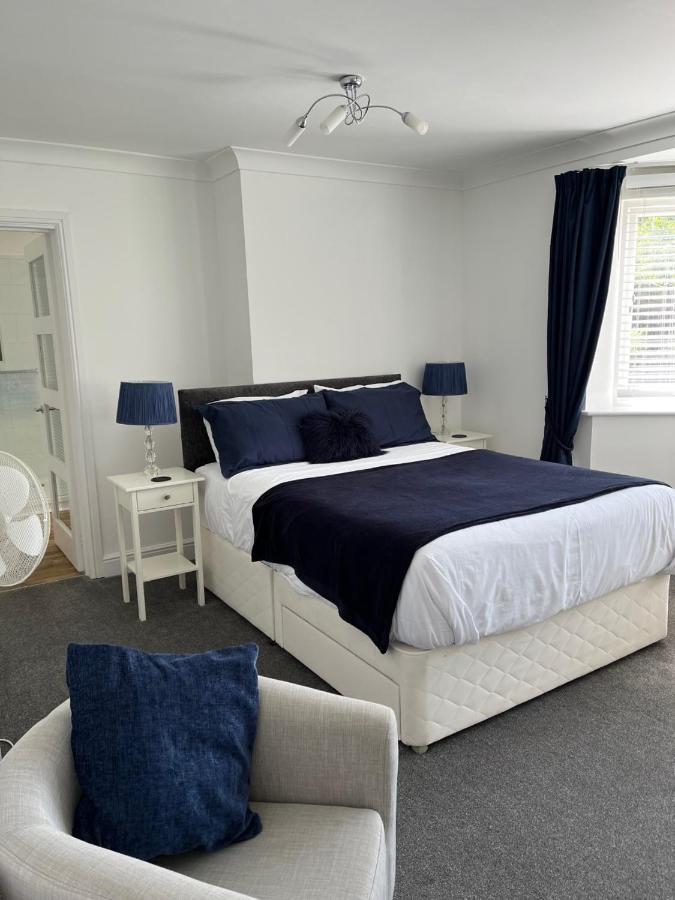Bed & Breakfast April Poole