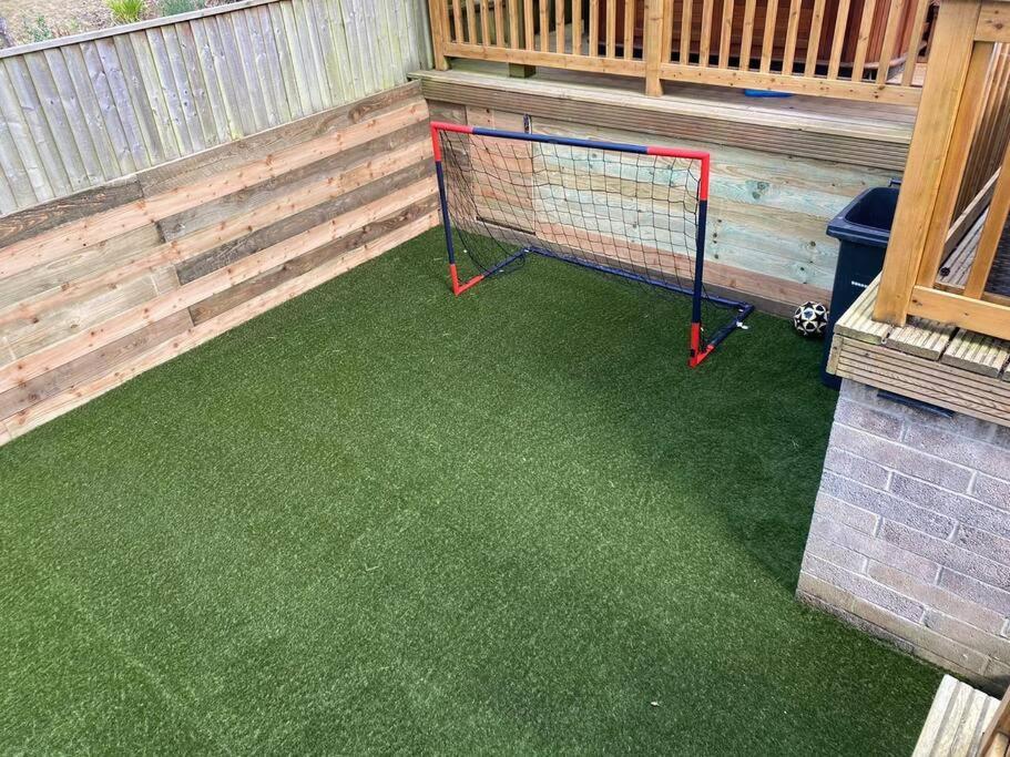 Hot Tub/football Court/sleeps 12/luxury Villa *