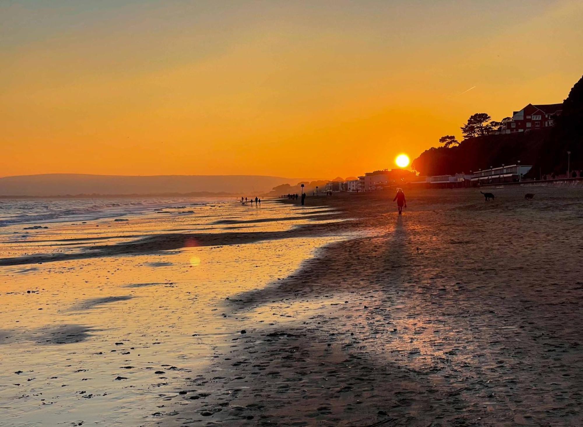 The Sashes: Cozy Near & Sandbanks * Poole