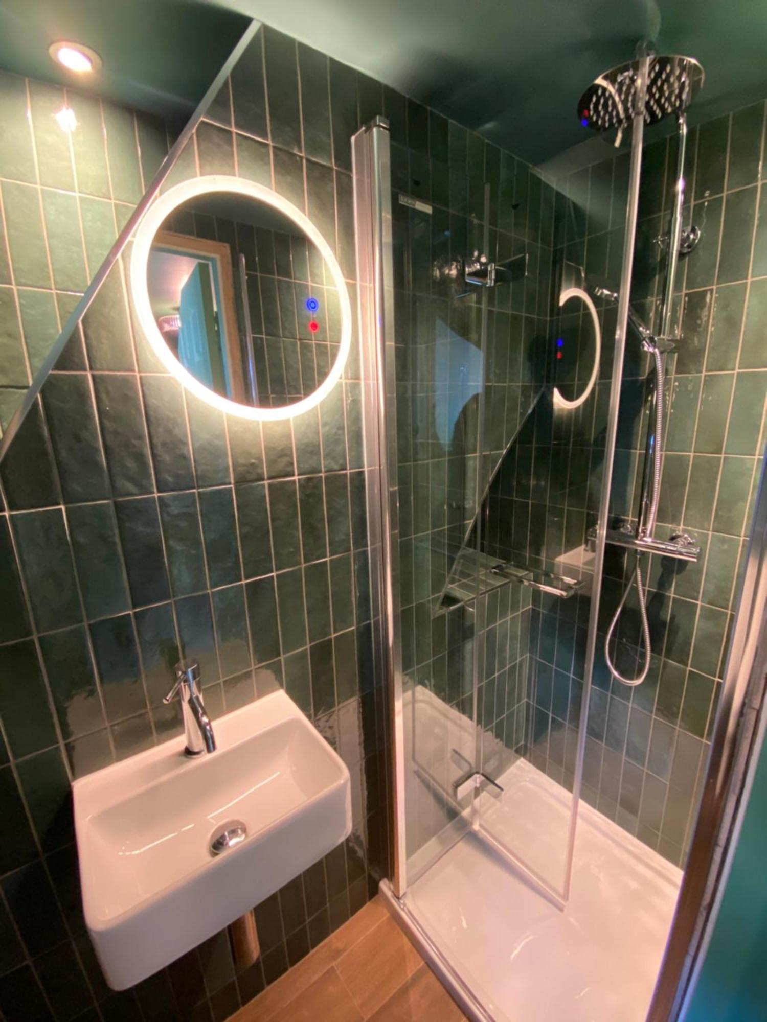 At The Quayside - Stylish En-suite On Quay Fully Refurbed Hotel Poole
