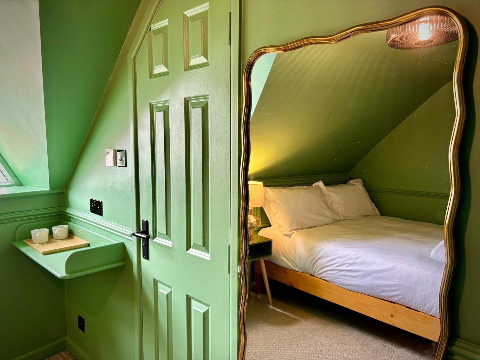 At The Quayside - Stylish En-suite On Quay Fully Refurbed Hotel *