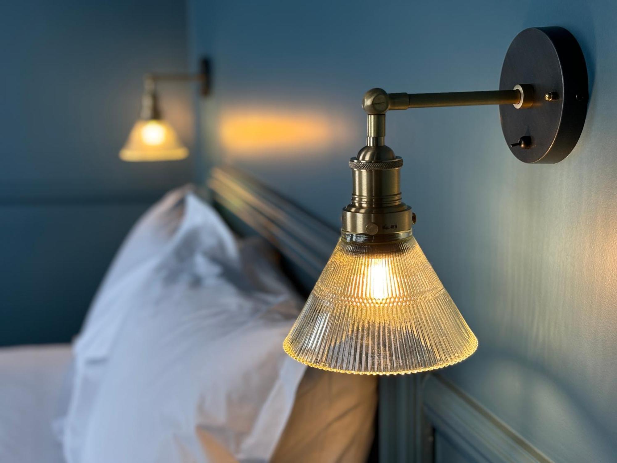 At The Quayside - Stylish En-suite On Quay Fully Refurbed Hotel