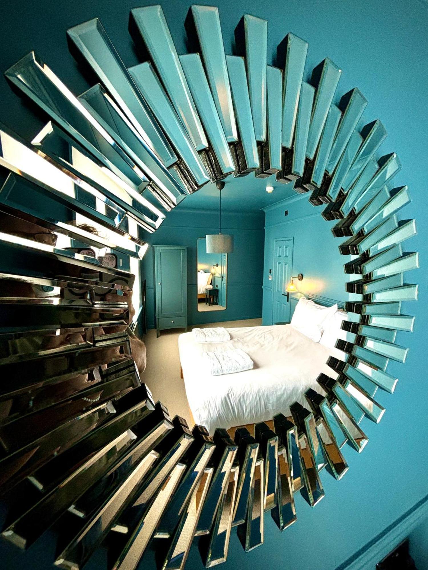 At The Quayside - Stylish En-suite On Quay Fully Refurbed Hotel *