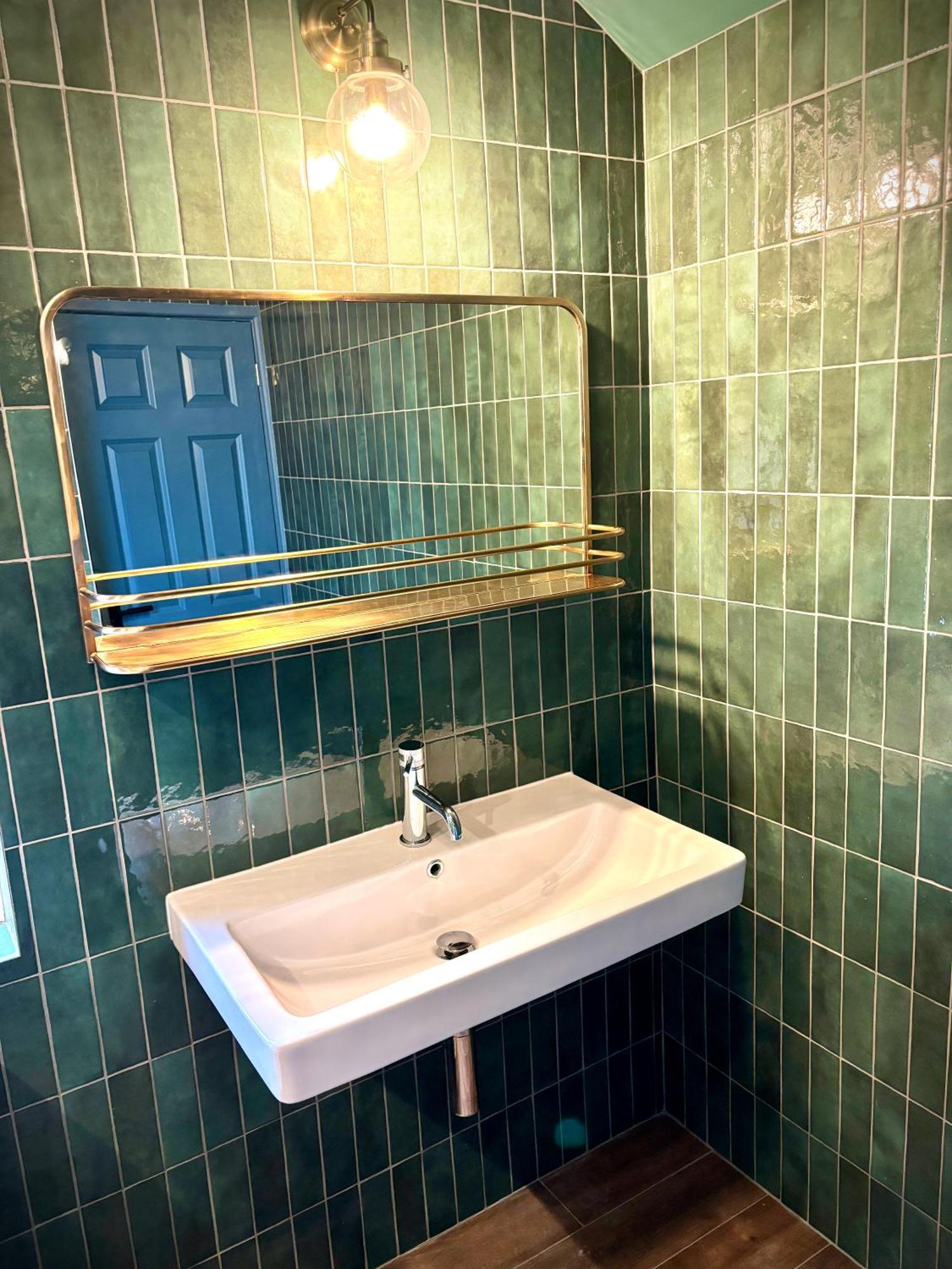 Hotel At The Quayside - Stylish En-suite On Quay Fully Refurbed Poole