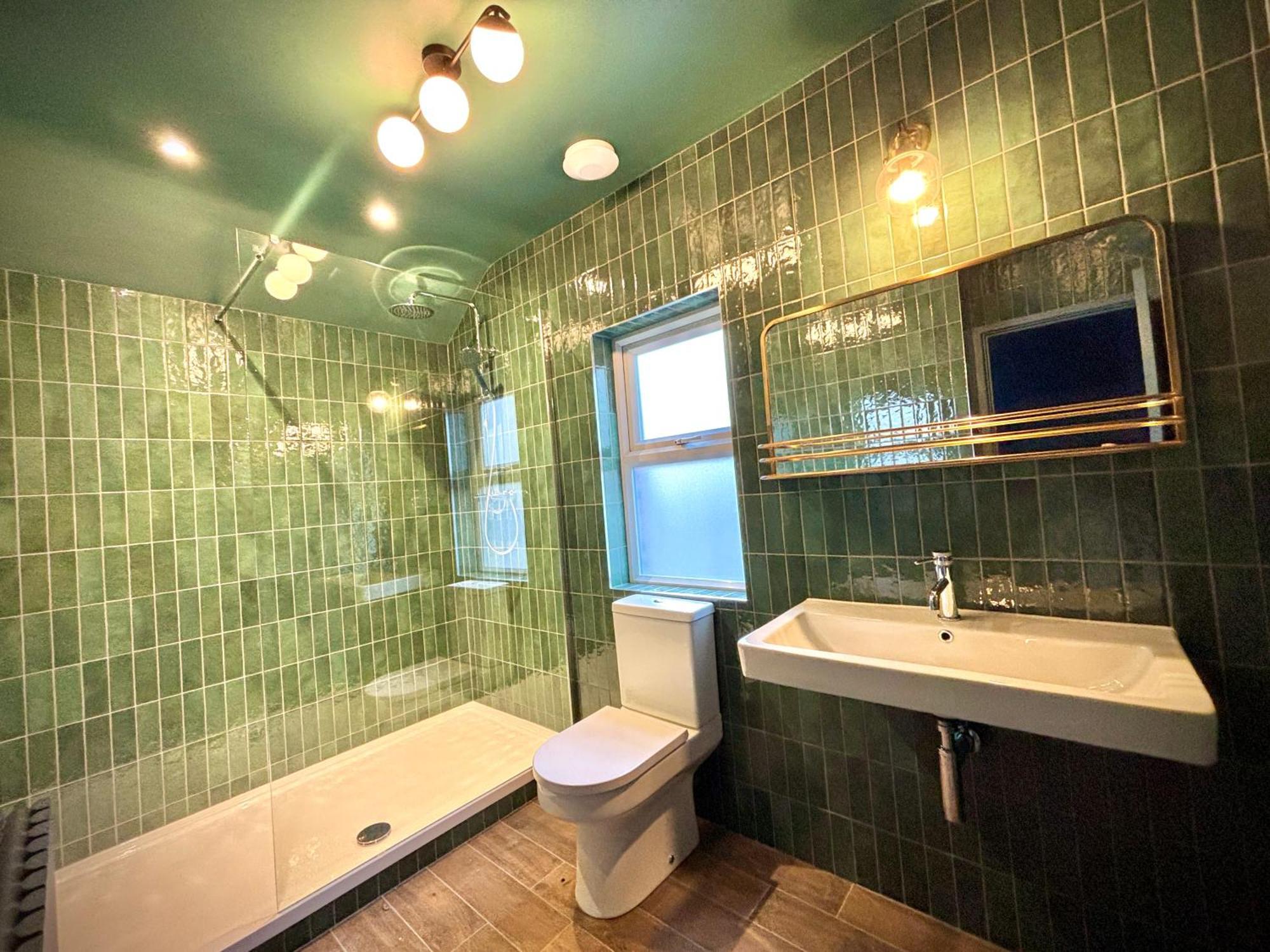 At The Quayside - Stylish En-suite On Quay Fully Refurbed Poole