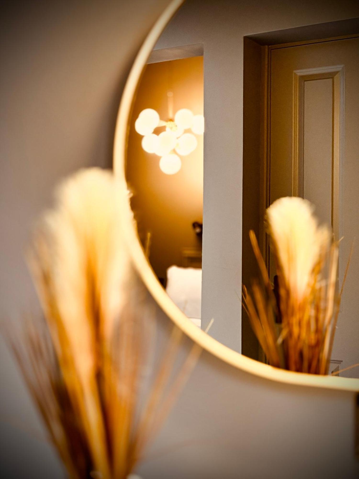 At The Quayside - Stylish En-suite On Quay Fully Refurbed Hotel