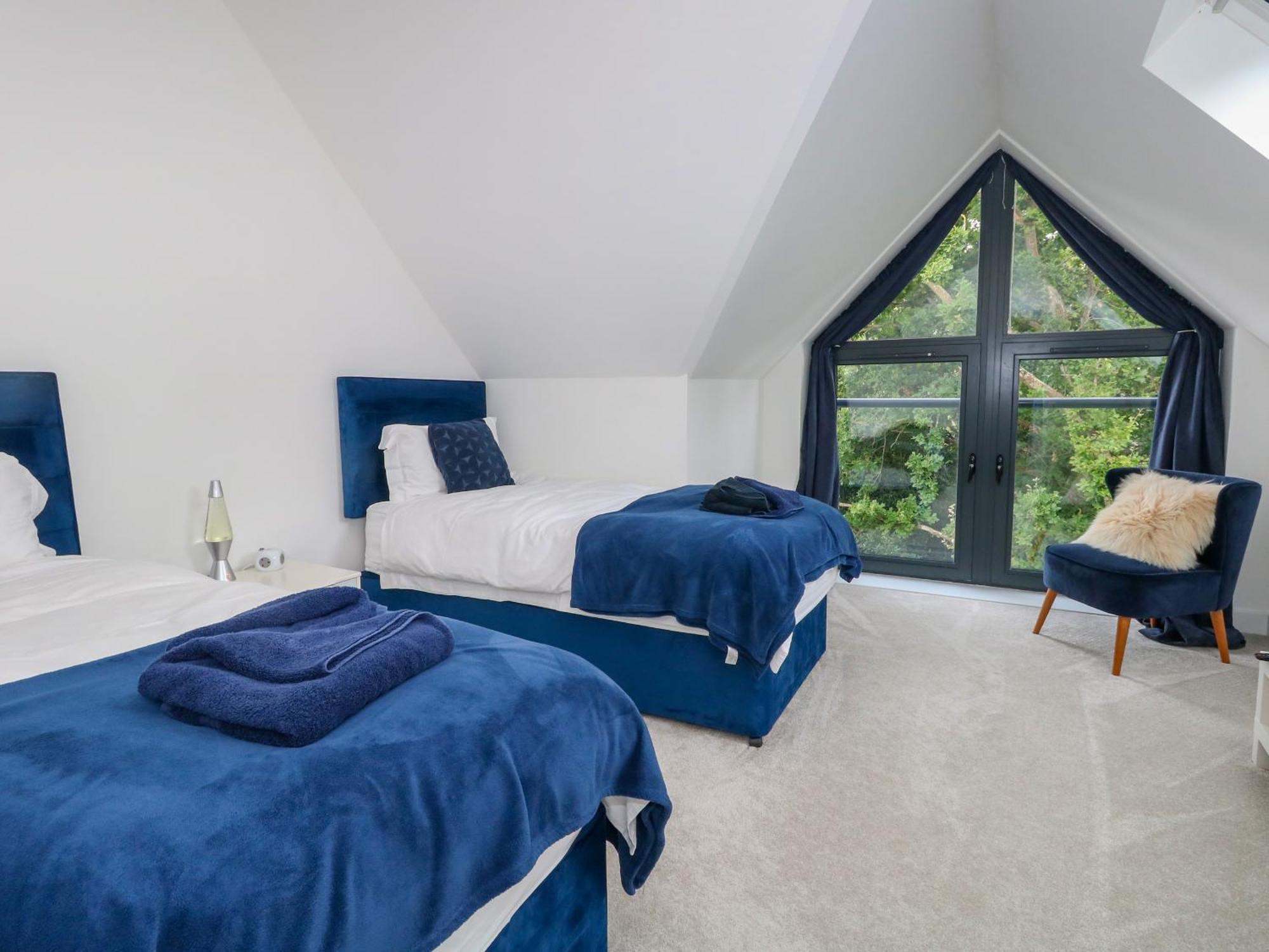 66a Danecourt Road