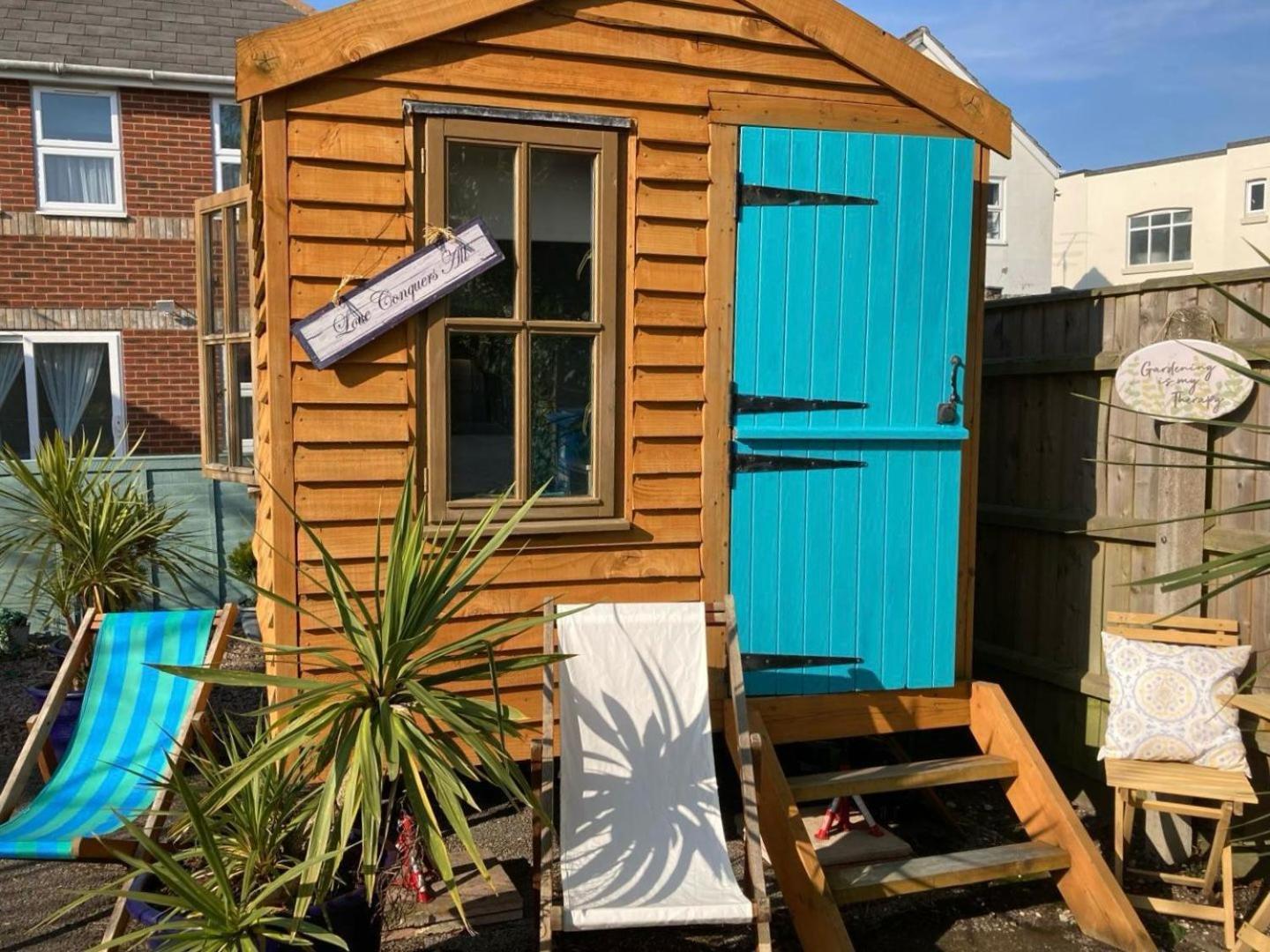 The Sashes: Cozy Near & Sandbanks Poole