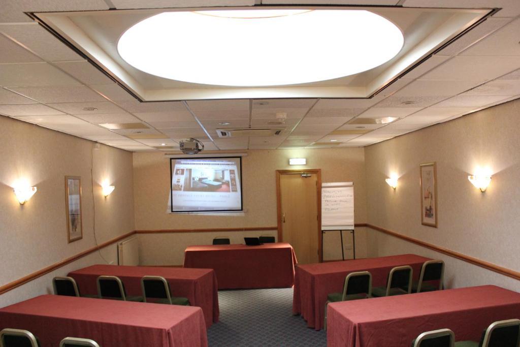Arndale Court Hotel Poole