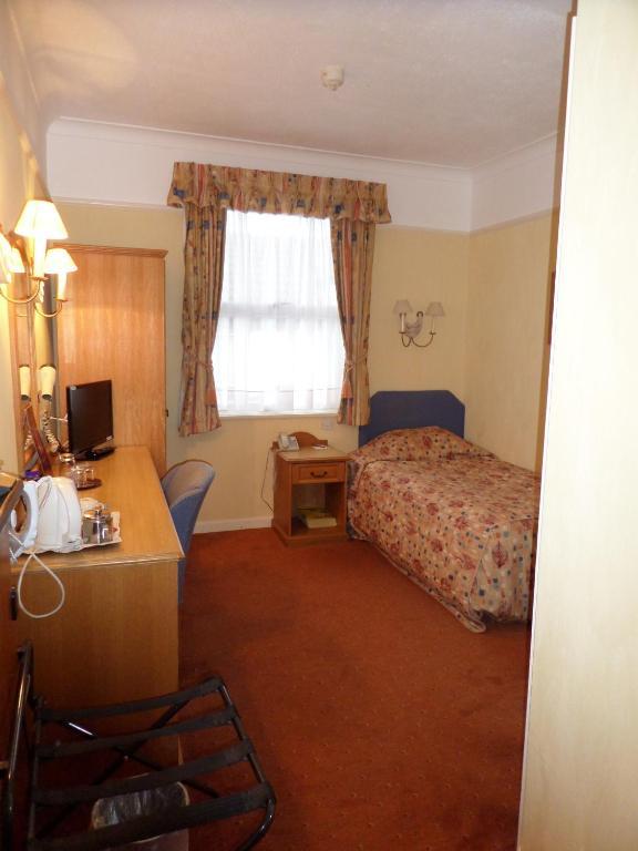 Arndale Court Hotel
