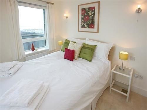 Hotel Quay Holidays - Dolphin Quays Poole