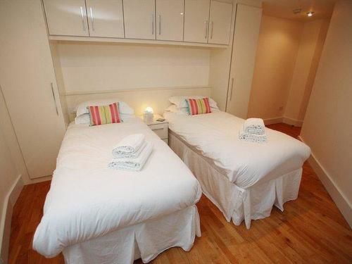 Hotel Quay Holidays - Dolphin Quays 4*
