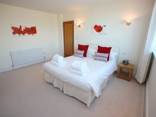 Hotel Quay Holidays - Dolphin Quays 4*