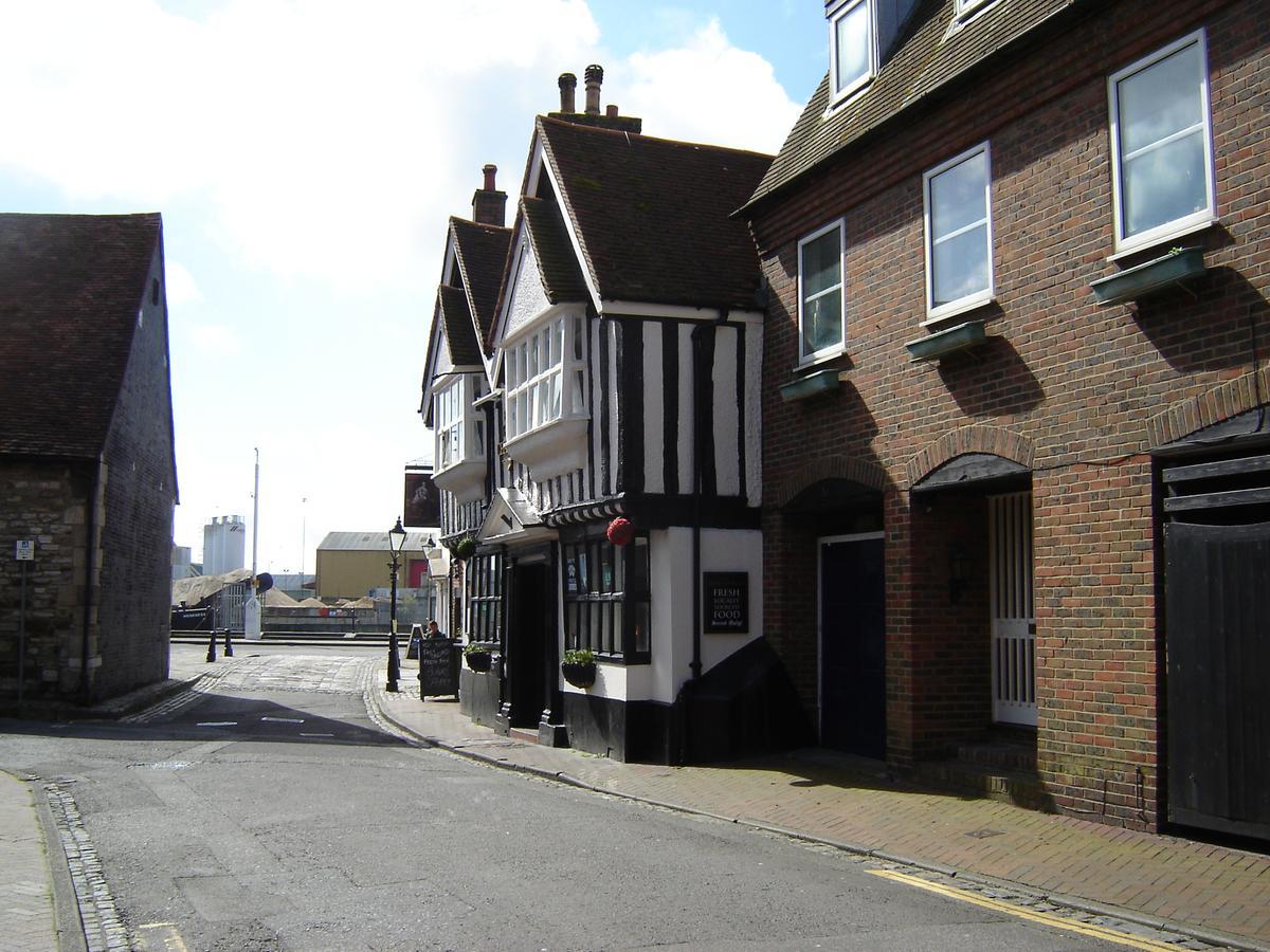 Guest house Quay House *
